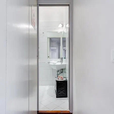 Saint Peter Elegance Domus Daire